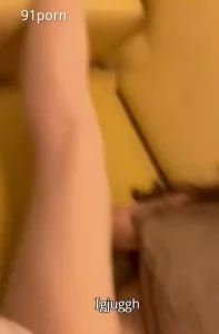 太淫荡了，玩弄到喷水2